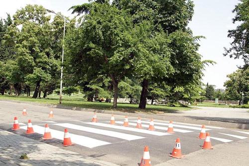 Обновяват пешеходните пътеки в Стара Загора