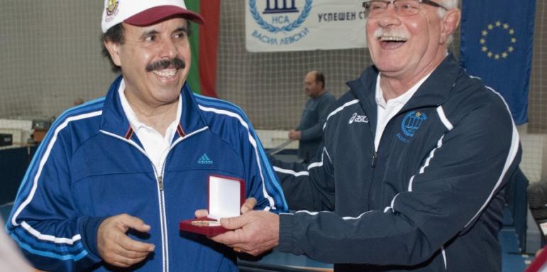 Посланици играха волейбол в НСА