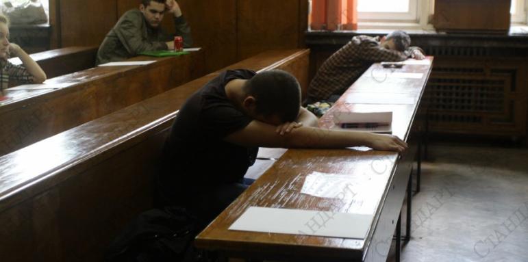929 зрелостници не се явиха на поправителната матура