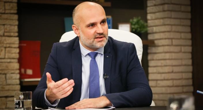 Ангел Ангелов заплашвал заради 80 млн. лв.