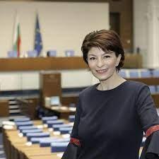 Скандал. Атанасова за Спецов. Има ли осигуровки?
