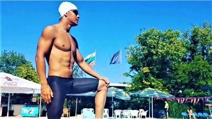 Бургаски плувец подобрява световен рекорд
