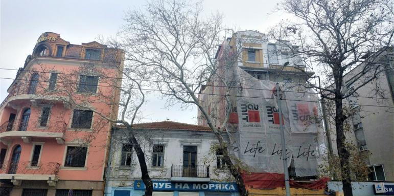Започна реставрация на знакова бургаска 120-годишна сграда