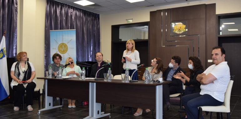 Световноизвестни звезди пред бургаска публика