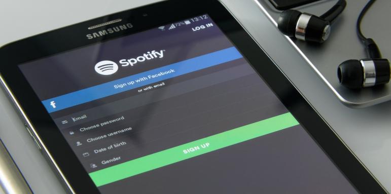 Spotify ще добави „препоръки за съдържанието“, свързано с Covid-19
