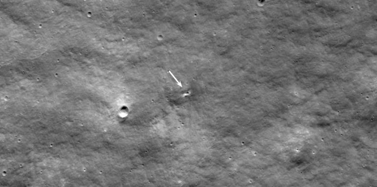 НАСА показа уникални снимки от нов руски кратер на Луната