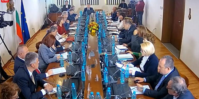 Гледайте на живо избора на Иван Гешев!