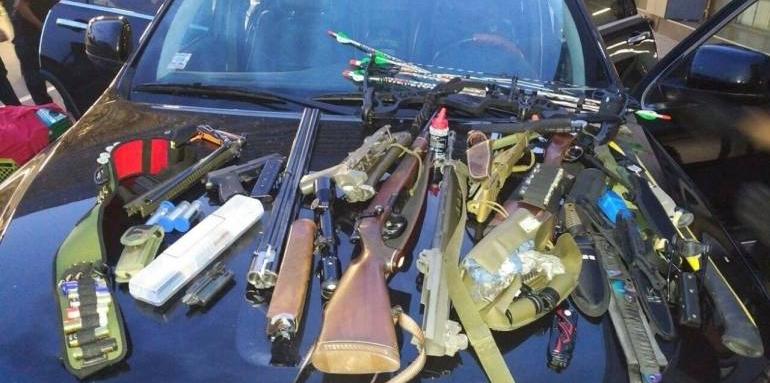 Заловиха много оръжие в Добрич, има арестувани