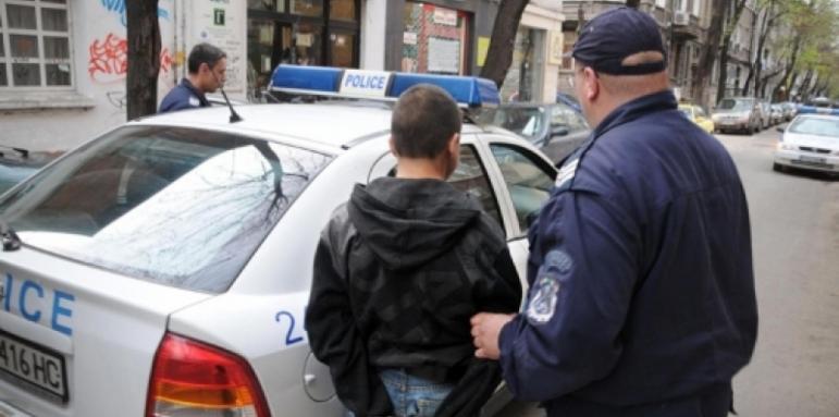 Детска банда краде в София