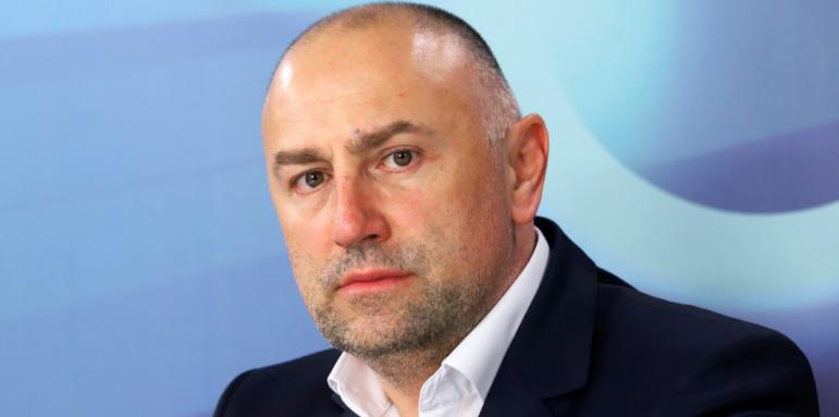 Защо резервът е намалял с 4,5 млрд. лева за месец и половина? Само факти, написа Каримански