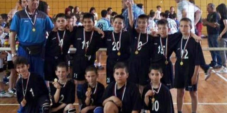 Ученици от Разлог най-добри на волейбол