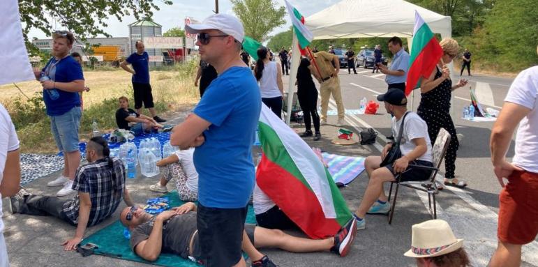 Настояват да блокират "Тракия" при Стара Загора