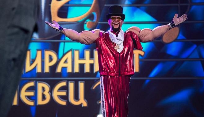 Евгени Минчев скри шапката на панела в "Маскираният певец"