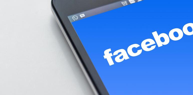 Facebook регистрира спад в броя на дневните си потребители за първи