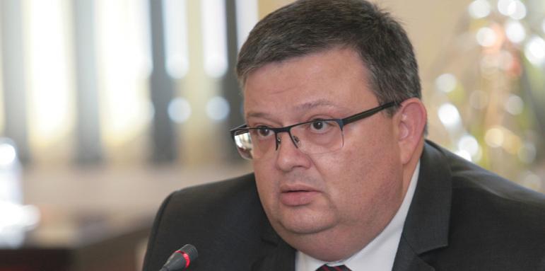 Депутатите огласиха мотивите за Цацаров в КПКОНПИ