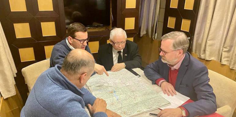 Трима премиери пристигнаха в Киев. Какво следва