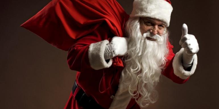 Дядо Коледа е потеглил от Северния полюс