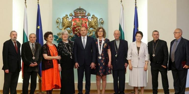 Радев удостои с държавни отличия Христо Мутафчиев и още 8 дейци на културата