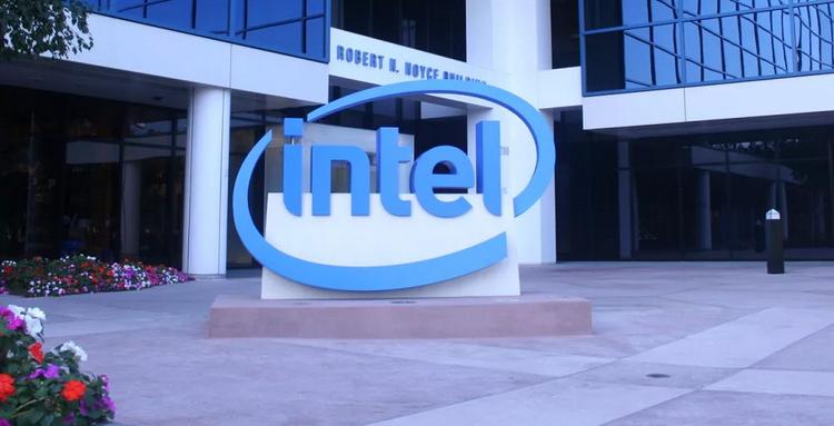 Intel привлече изпълнителен директор на TSMC, за да увеличи производството на чипове по договор