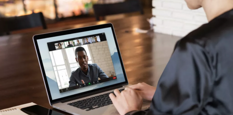 Zoom за Mac може да ви записва и когато не го използвате