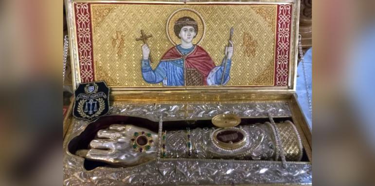 Мощи на много обичан светец пристигат в София