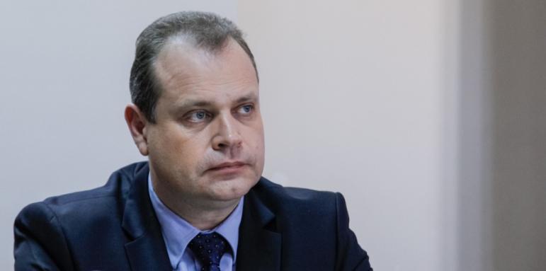 Лазаров: 100% от парите за винетки отиват за пътищата