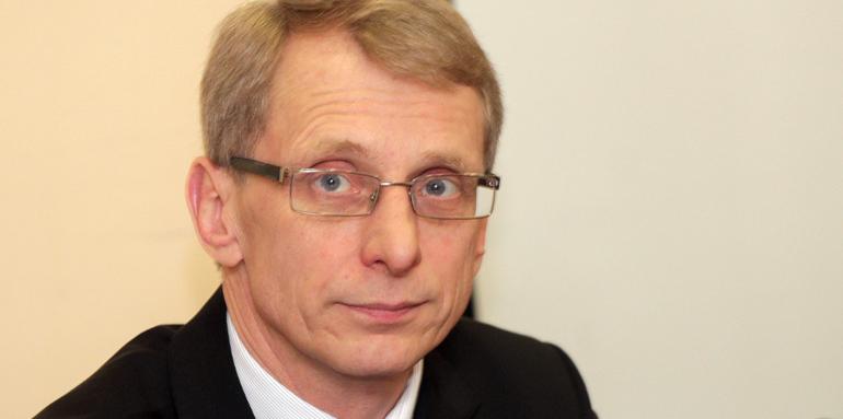 Стимул.Новият министър зарадва учителите
