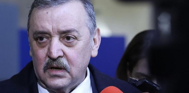 Кантарджиев преброи дните на здравната система