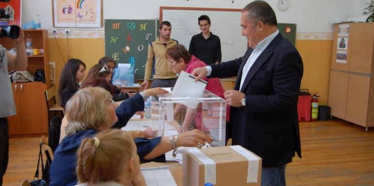 Бинев: Гласувам за българските патриоти в Европа