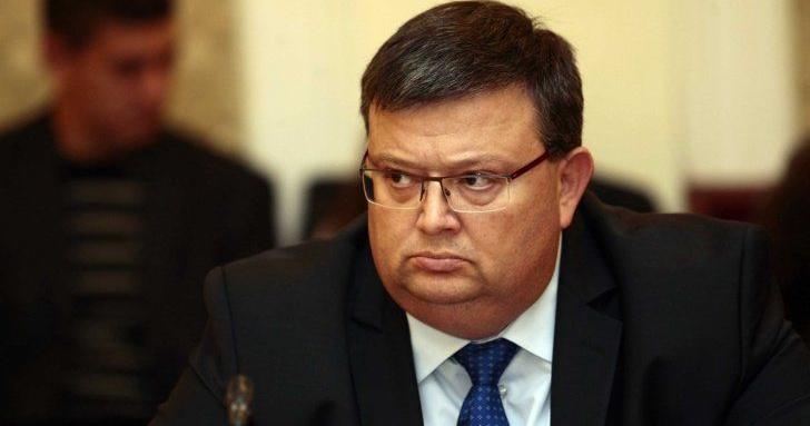 Цацаров е поискал информация от Борисов за Банско
