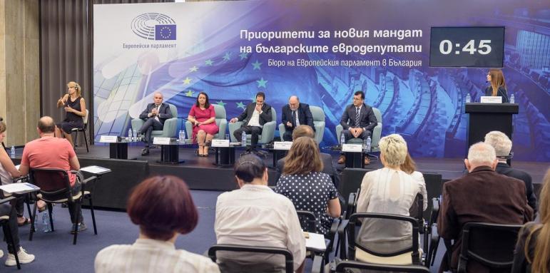 Евродепутатите: Ще сме единни по важните теми