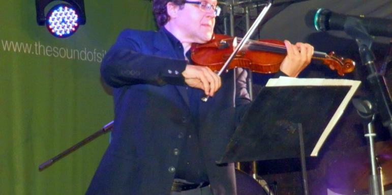 Цигулката на Ешкенази плака за сваления боинг