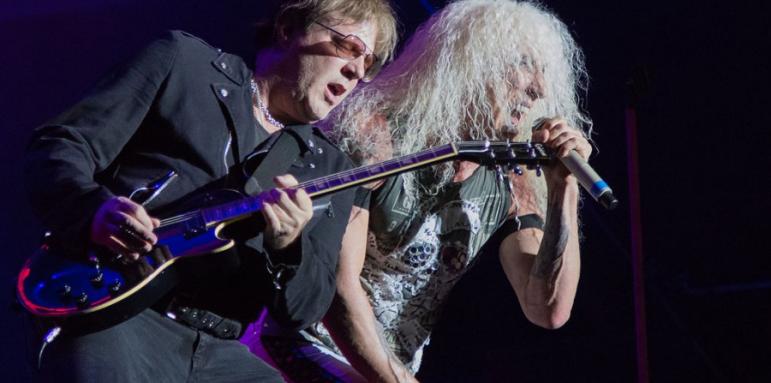 Twisted Sister искат кокосова вода, Within Temptation - вегетарианска кухня