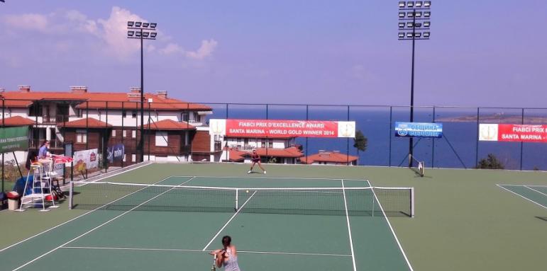 Аршинкова и Ванева бият на "Santa Marina Open"
