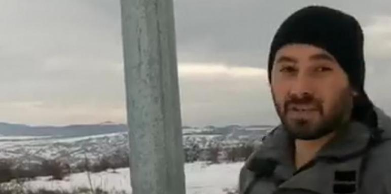Дупничанин свали от пилон скъсано знаме, поправи го и отново го върна