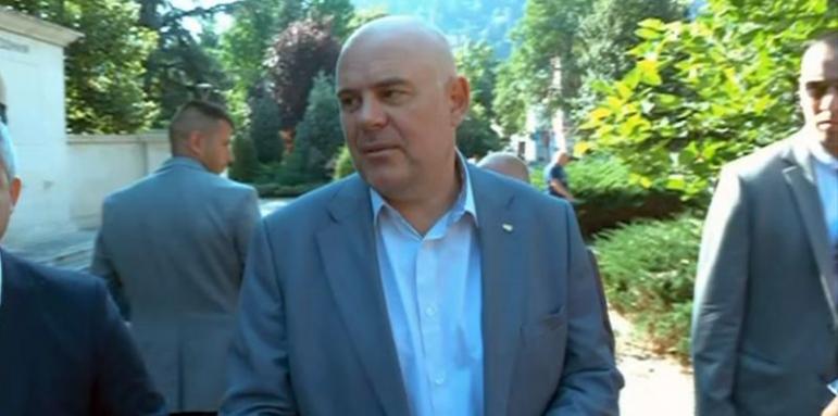 Гешев описа престъпления на клановете в Кюстендил