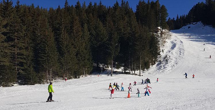 По-ниски цени и нощни ски на Мальовица до края на празниците