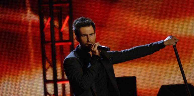 Maroon 5 в кампания срещу антигей закон