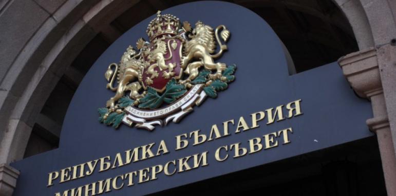 Повишават учителските заплати от догодина