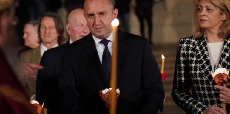 Президентът поздрави българите за Великден