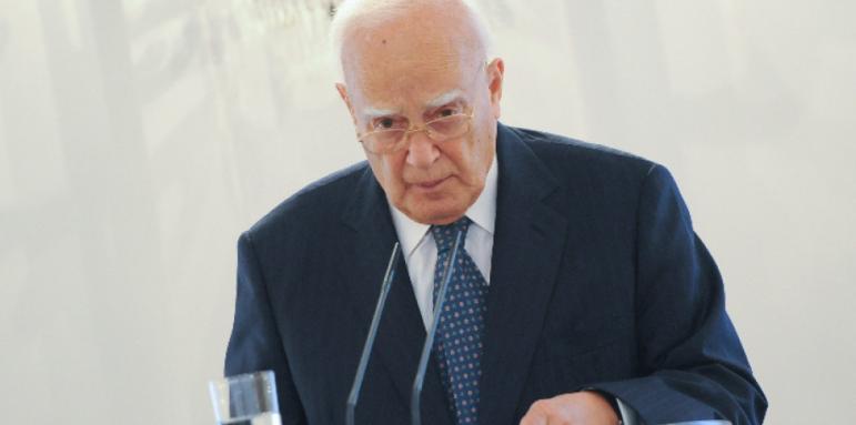 Отиде си бившият гръцки президент Каролос Папуляс