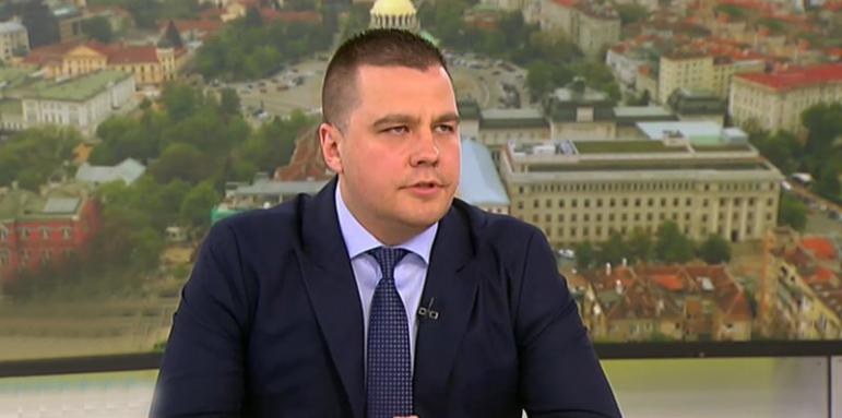 Човек на Слави защитава коалицията, колко остри са проблемите
