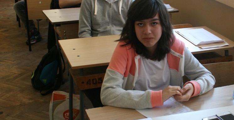 Изпитен ден за зрелостниците и седмокласниците
