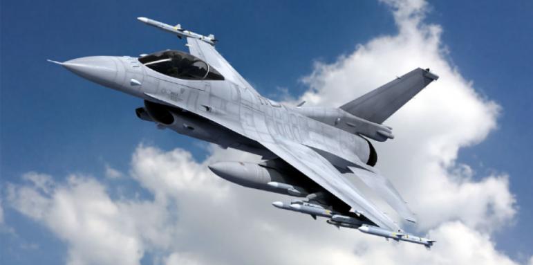 САЩ ни подаряват 2 самолета F-16 за обучение