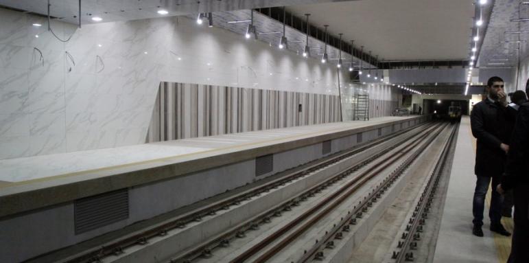 За два лева проникваш при машинистите на метрото