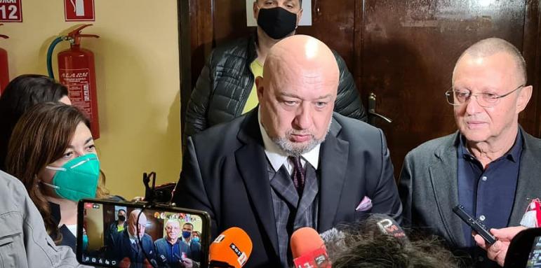 Кралев: Ако има шанс, ще отворим стадионите