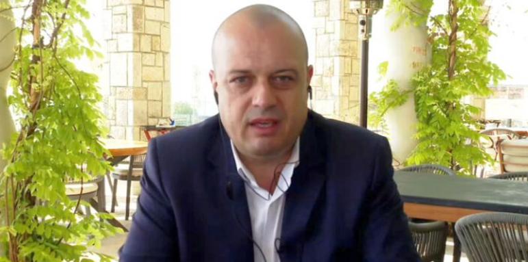 Туристическият министър алармира за фейк новини за България