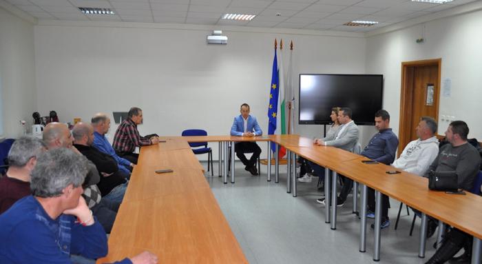 Бургазлии се срещнаха с лидера на ПП МИР Симеон Славчев, той открои основните приоритети за областта