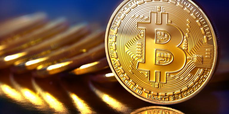 Биткойнът продължава да чупи рекорди