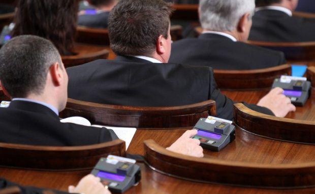 Оставиха преизчисляването на пенсиите за 46-о НС